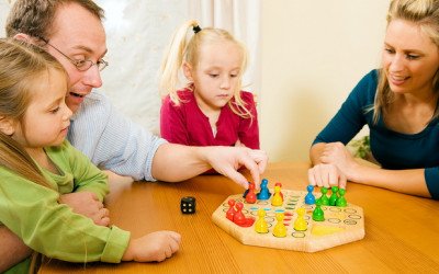 Играта при децата и Вие като фактор