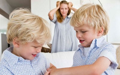 Кавгите между братята – какво да правят родителите?