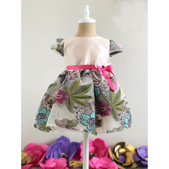 Детска официална рокля с бродирани цветя Piccole